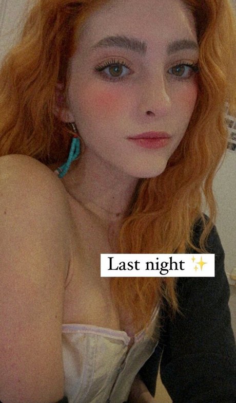 Photo nue de fuite OnlyFans de Willow Shields