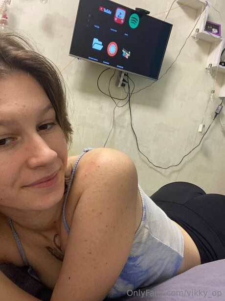 Photo nue de fuite OnlyFans de Vikky Op