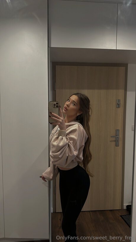 Photo nue de fuite OnlyFans de Sweet Berry Free