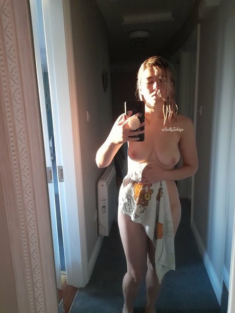 Photo nue de fuite OnlyFans de Strawberrydollxo