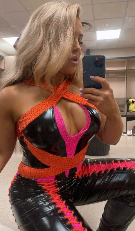 Photo nue de fuite OnlyFans de Natalya Neidhart