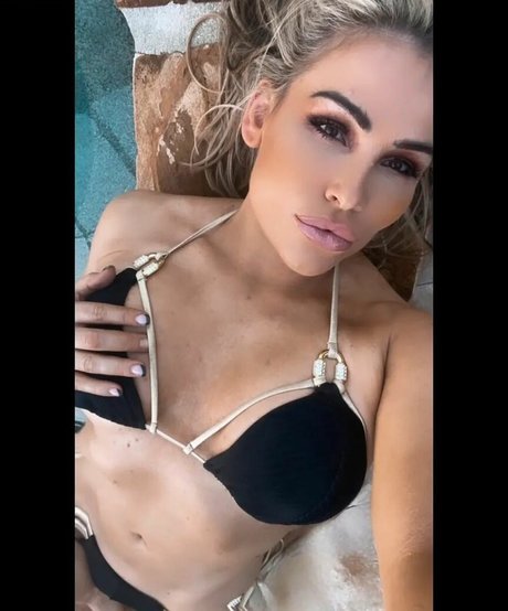 Photo nue de fuite OnlyFans de Natalya Neidhart