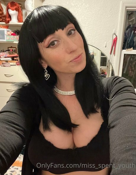 Photo nue de fuite OnlyFans de Miss Spent Youth