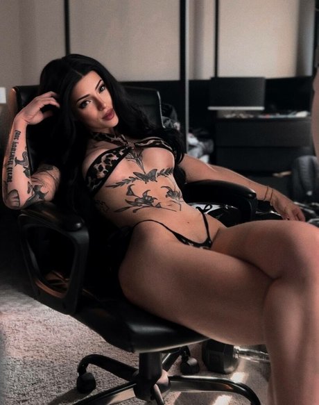 Photo nue de fuite OnlyFans de Darla Eliza
