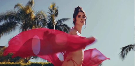 Photo nue de fuite OnlyFans de Laura Marano