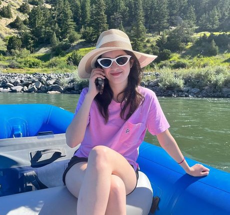 Photo nue de fuite OnlyFans de Laura Marano