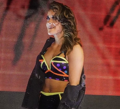 Dakota Kai