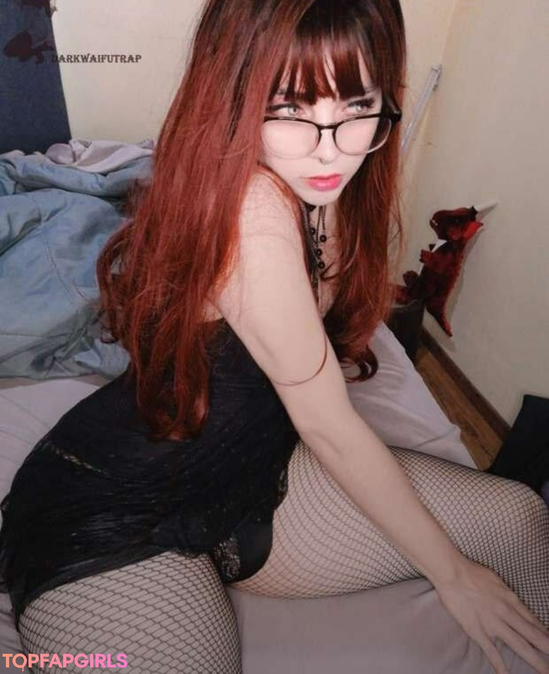 Photo nue de fuite OnlyFans de Darkwaifutrap #1069