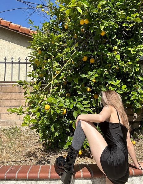 Photo nue de fuite OnlyFans de Busy B Asmr