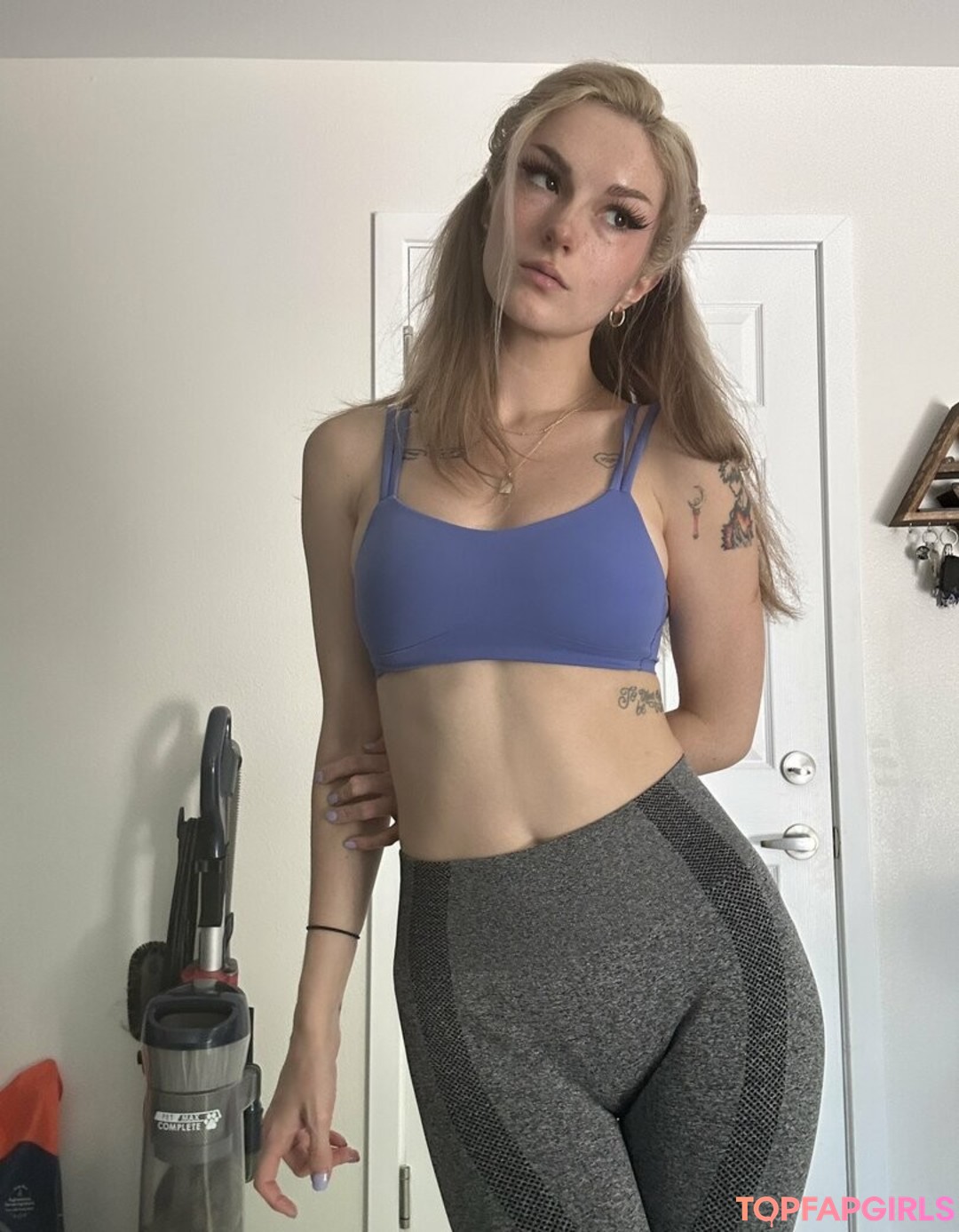 Photo nue de fuite OnlyFans de Busy B Asmr #1429