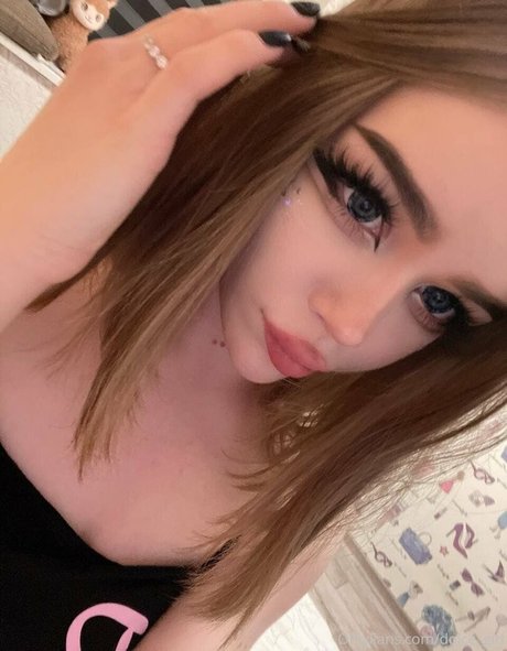 Photo nue de fuite OnlyFans de Lilninas