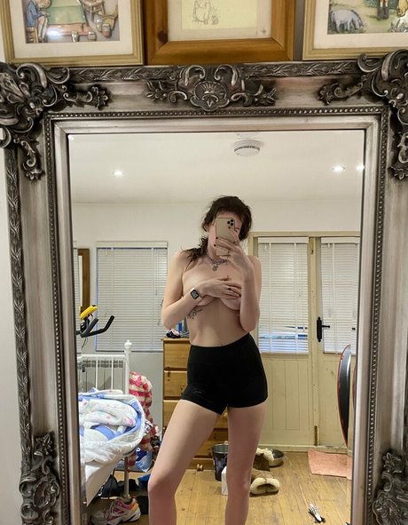 Photo nue de fuite OnlyFans de Annieecharlottefree
