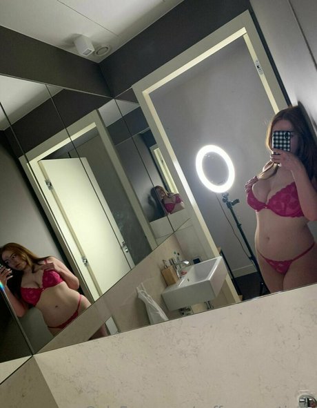 Photo nue de fuite OnlyFans de Saffron Martinez