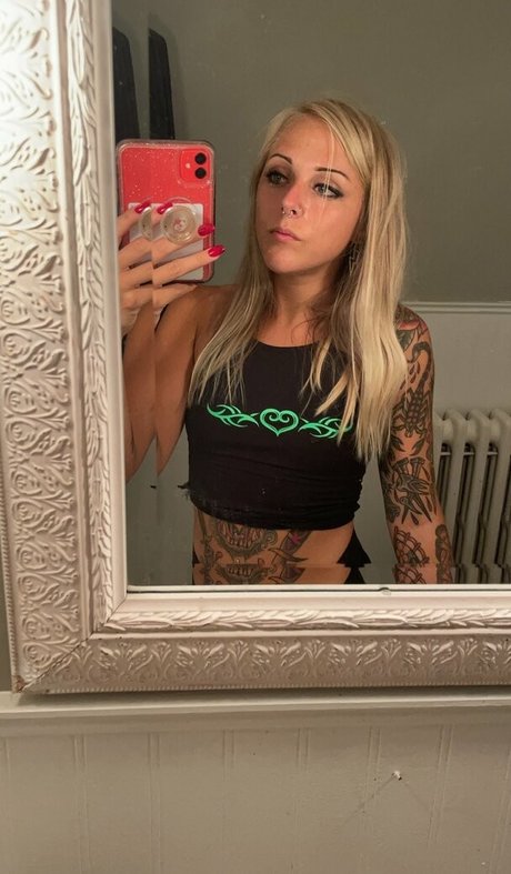 Photo nue de fuite OnlyFans de Alliekazam