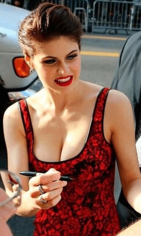 Alexandra Daddario