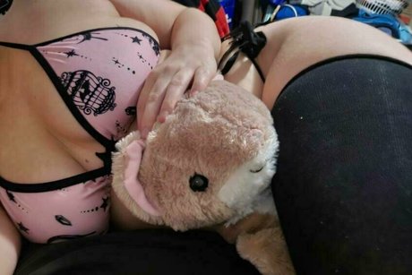 Dramatic_dumpster_free