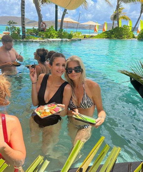 Nina Dobrev