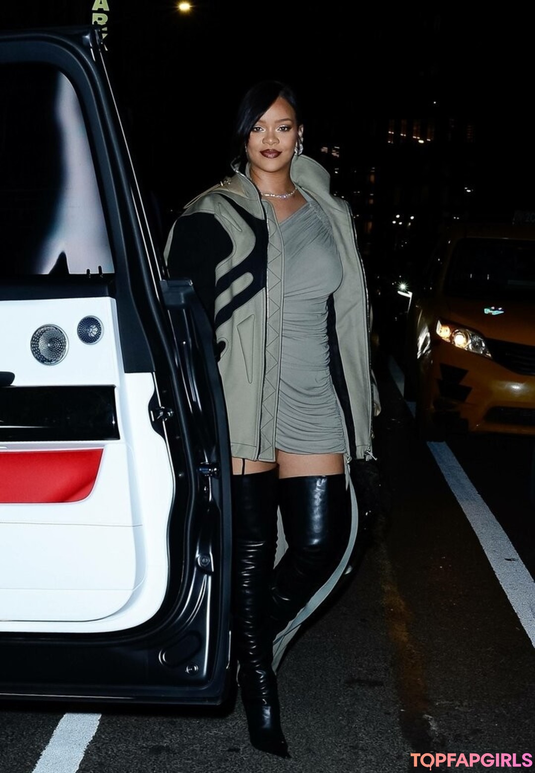 Photo nue de fuite OnlyFans de Rihanna #1124