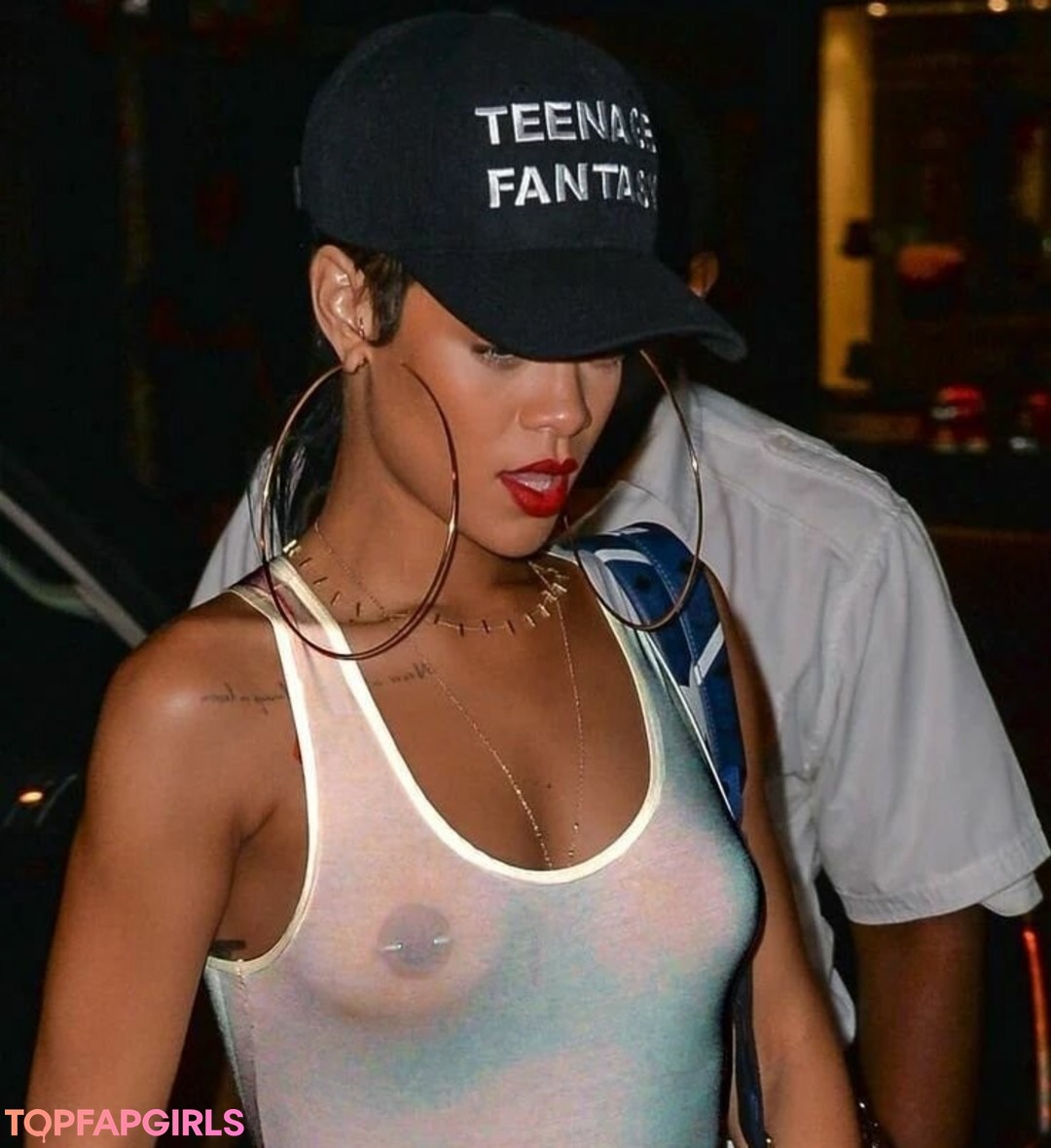 Photo nue de fuite OnlyFans de Rihanna #1193