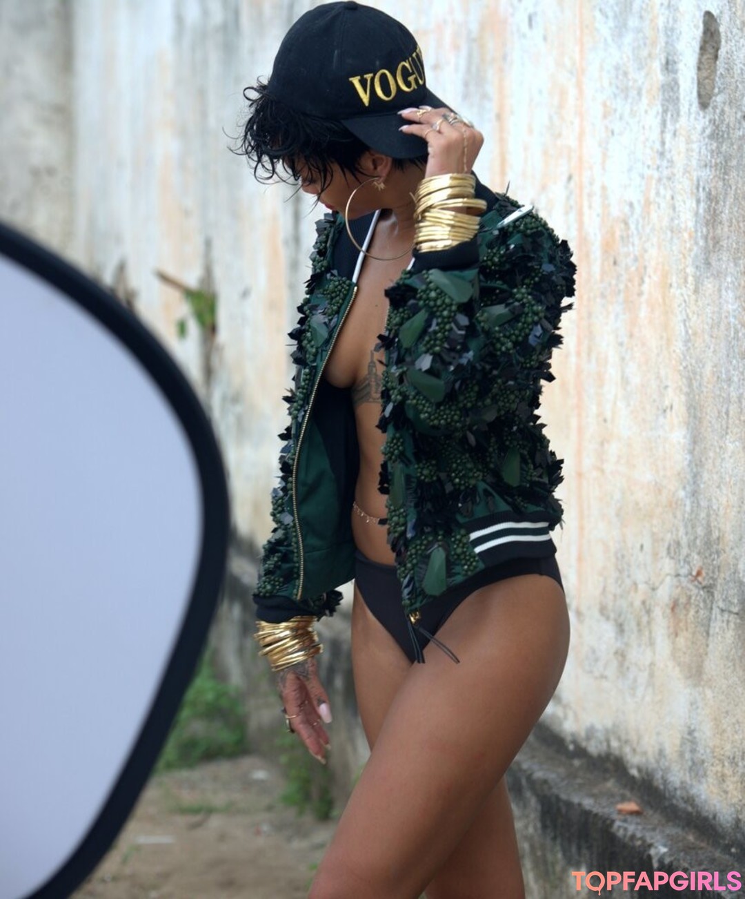Photo nue de fuite OnlyFans de Rihanna #1351