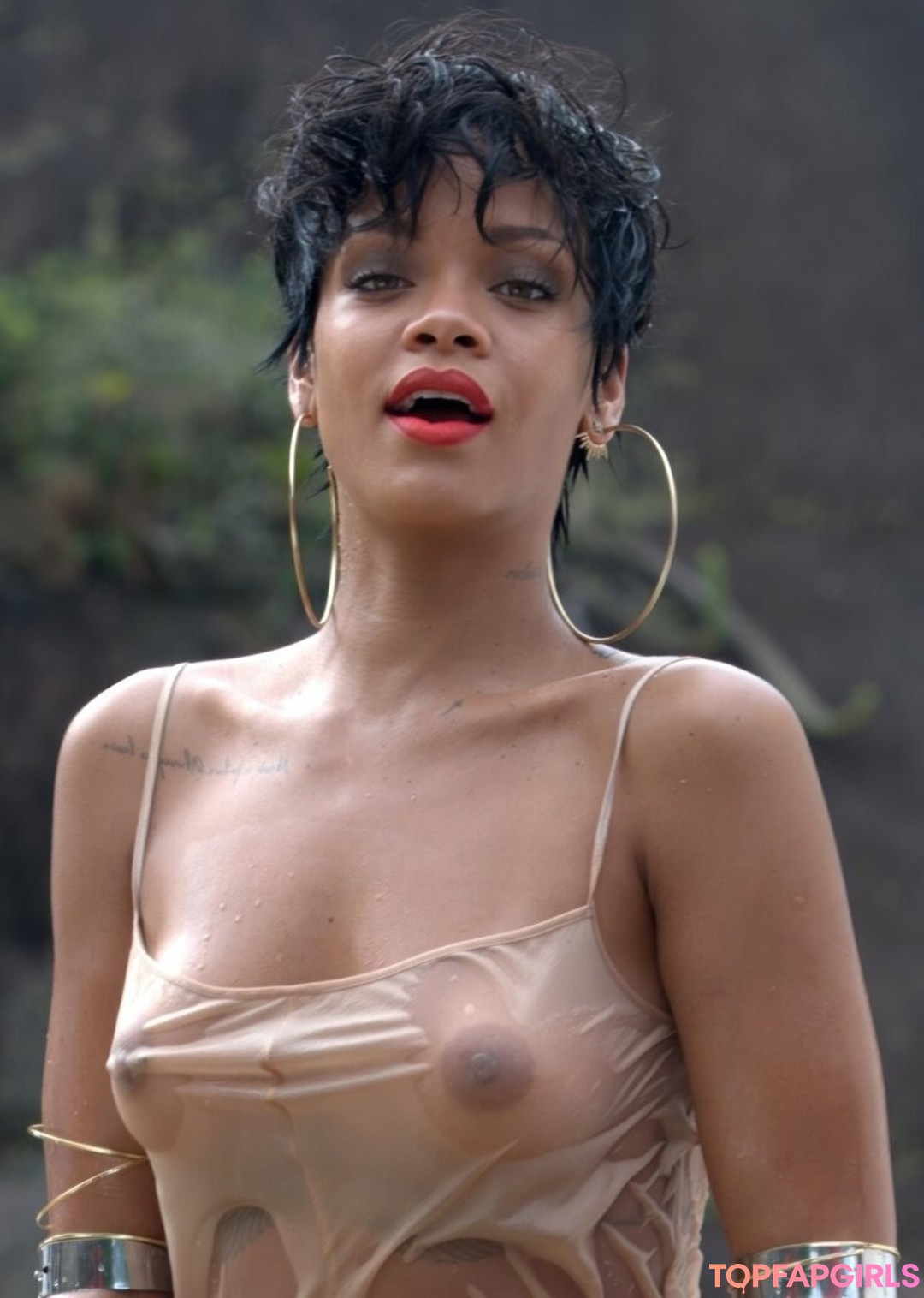 Photo nue de fuite OnlyFans de Rihanna #1477