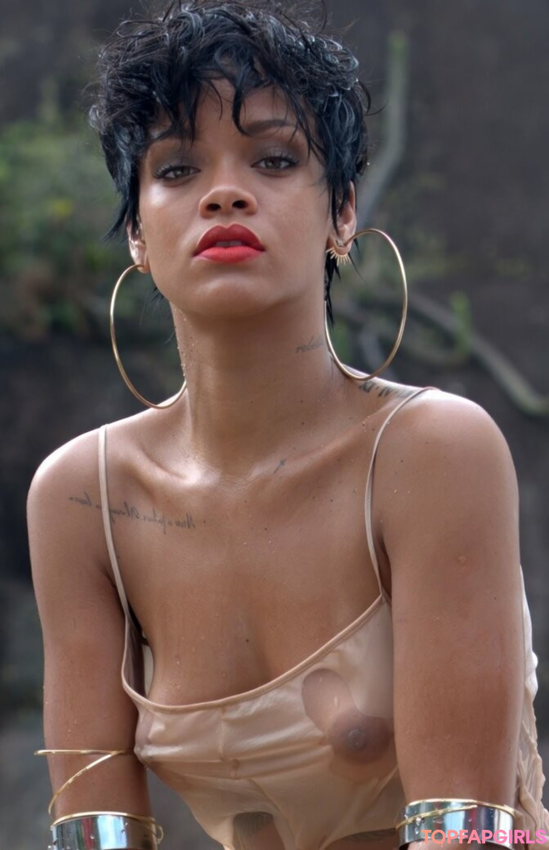 Photo nue de fuite OnlyFans de Rihanna #1479
