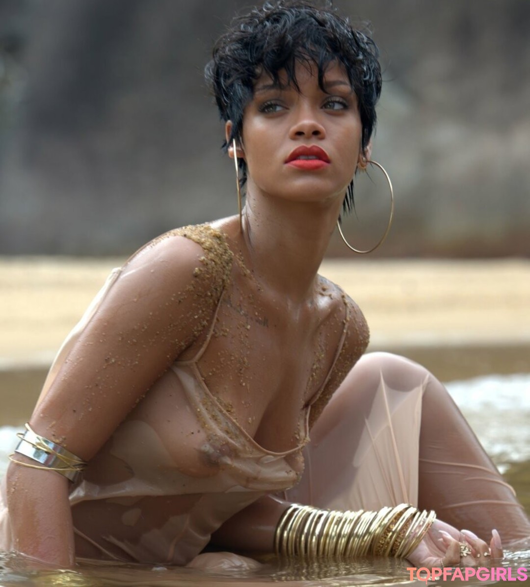 Photo nue de fuite OnlyFans de Rihanna #1504
