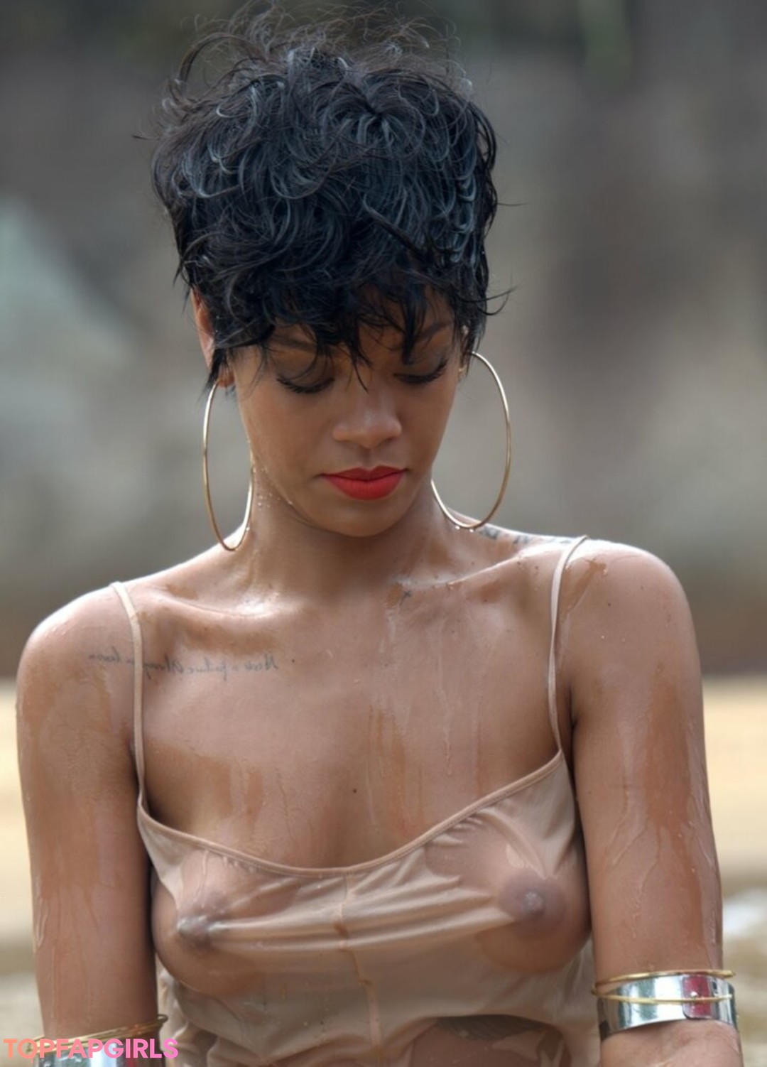 Photo nue de fuite OnlyFans de Rihanna #1507