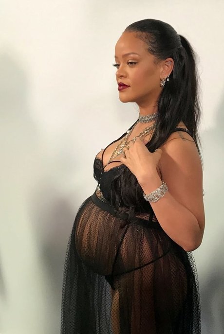Photo nue de fuite OnlyFans de Rihanna