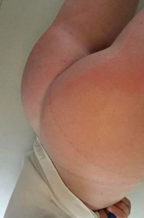 Photo nue de fuite OnlyFans de Uselesscumbucket