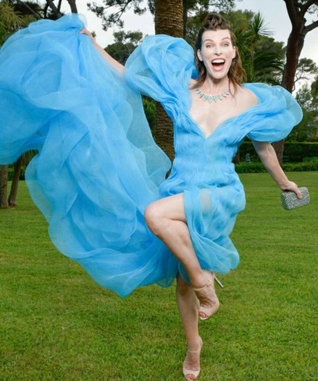 Photo nue de fuite OnlyFans de Milla Jovovich