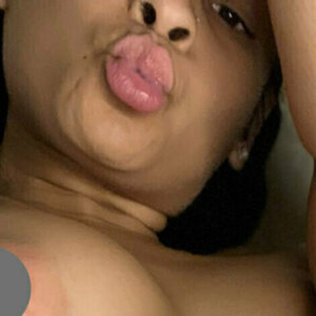 Photo nue de fuite OnlyFans de Yell0wp0rntapez