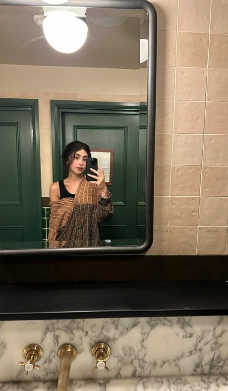 Photo nue de fuite OnlyFans de Alexa Mansour