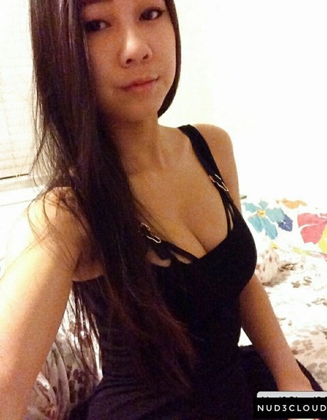 Photo nue de fuite OnlyFans de Worshipmei
