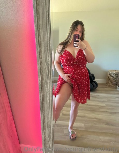 Photo nue de fuite OnlyFans de Yourgirlfriendaddy