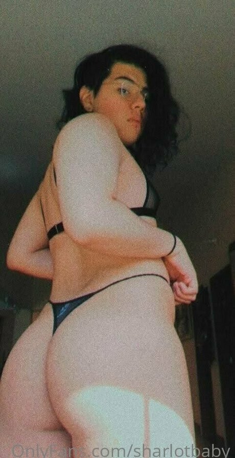 Photo nue de fuite OnlyFans de Sharlotbaby