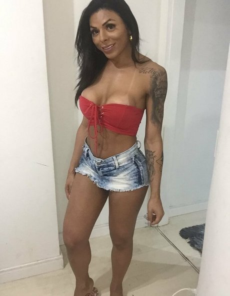 Photo nue de fuite OnlyFans de Emilysales19