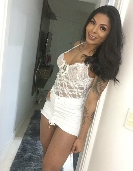 Photo nue de fuite OnlyFans de Emilysales19