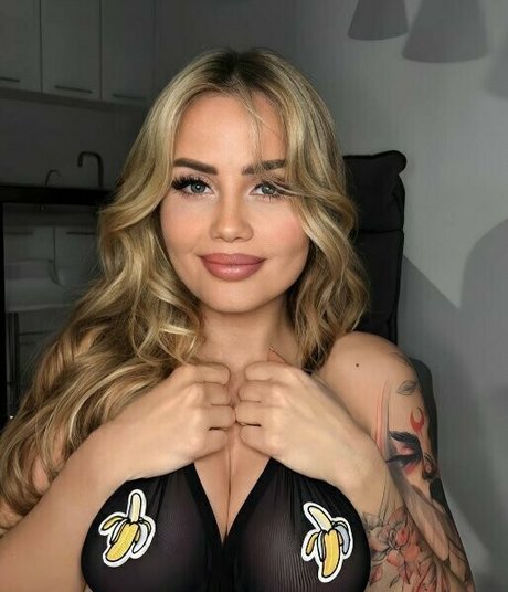 Photo nue de fuite OnlyFans de Sweetangeeel