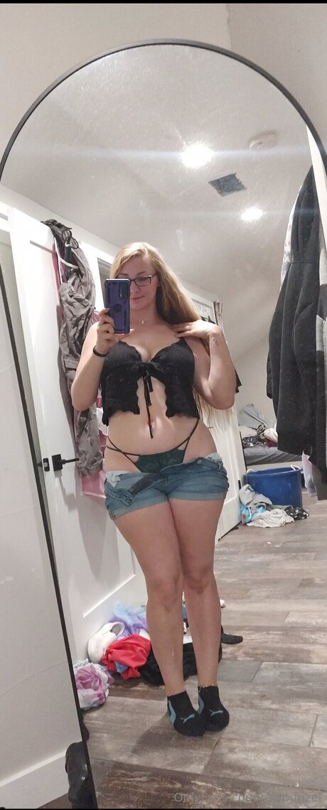 Photo nue de fuite OnlyFans de Rawpunzel