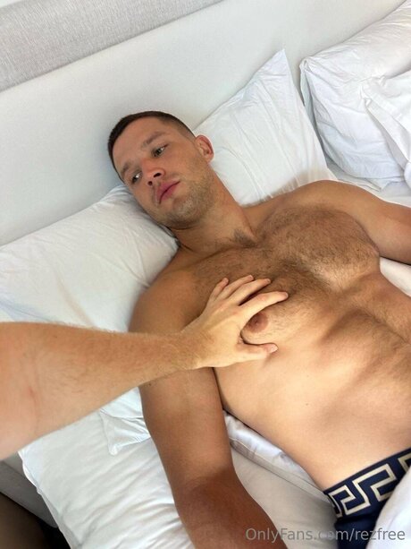 Photo nue de fuite OnlyFans de Rezfree