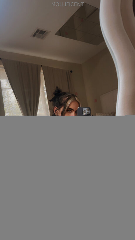 Photo nue de fuite OnlyFans de Mollificent