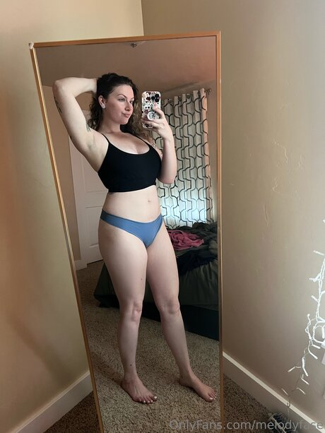 Photo nue de fuite OnlyFans de Melodyfase