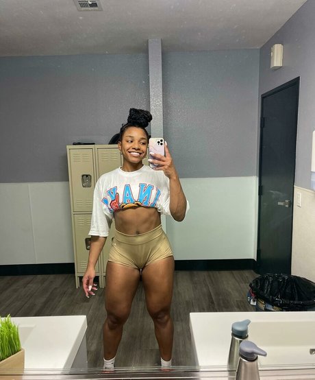 Photo nue de fuite OnlyFans de Aaaaayevuh