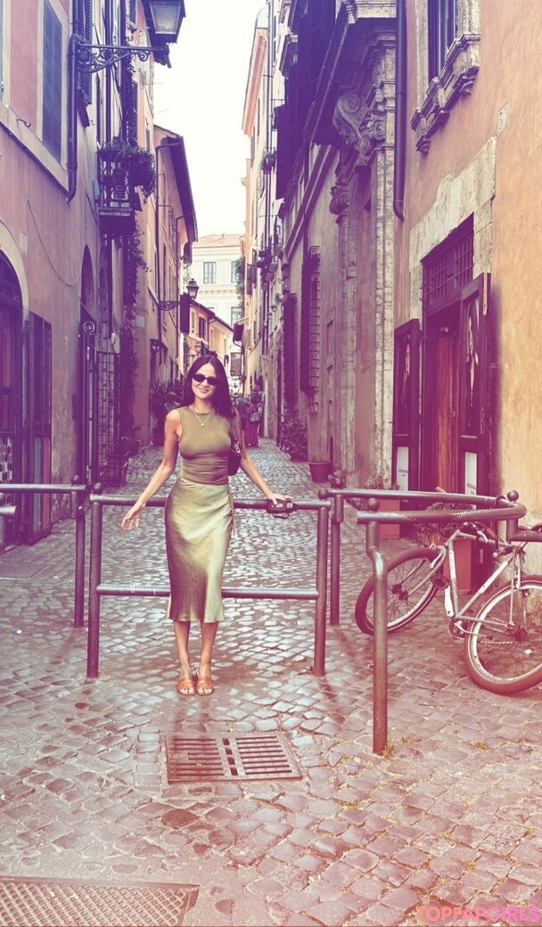 Photo nue de fuite OnlyFans de Eiza Gonzalez #1101