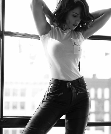 Eiza Gonzalez