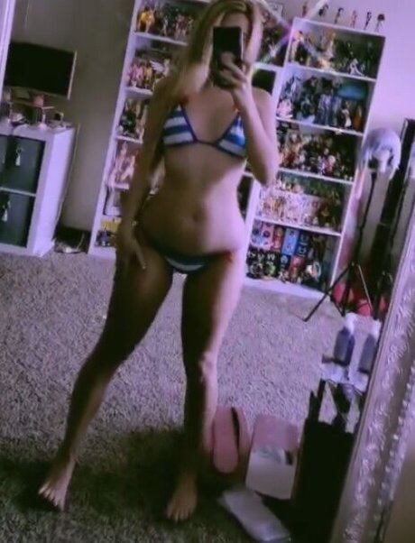 Photo nue de fuite OnlyFans de Everydayharleyquinn