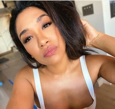 Photo nue de fuite OnlyFans de Candice Patton