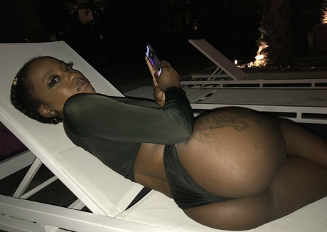 Photo nue de fuite OnlyFans de Niyahrenee