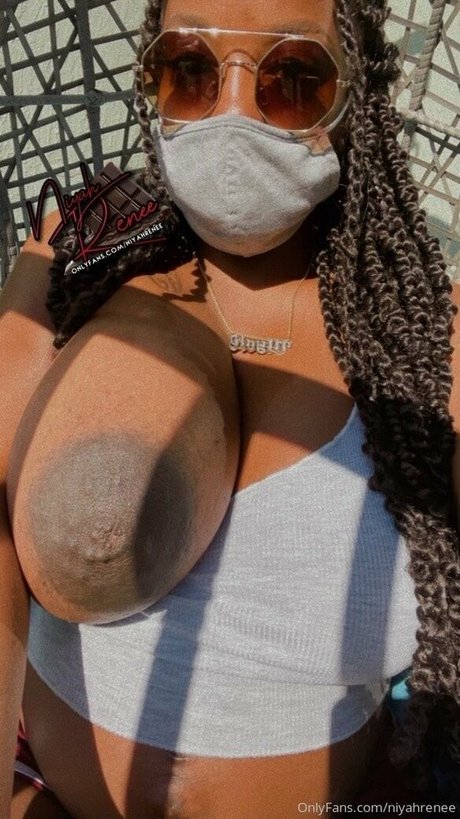 Photo nue de fuite OnlyFans de Niyahrenee
